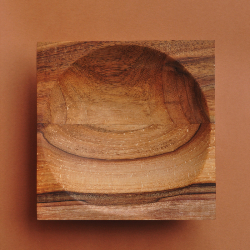 Miska z orzecha włoskiego M